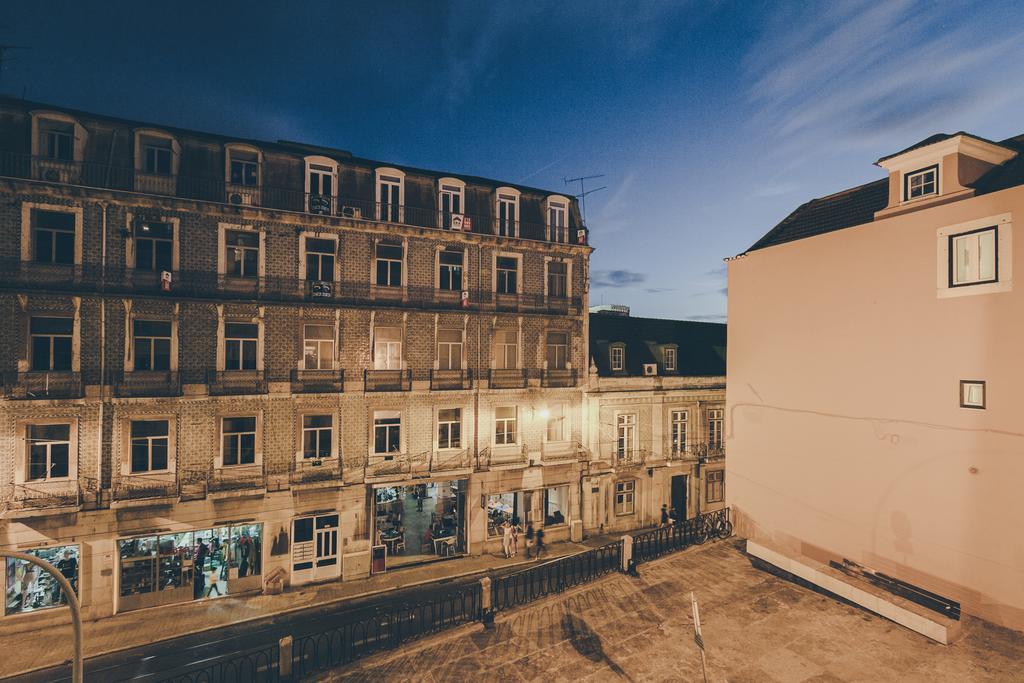 Ferienwohnung Deco Gem Bica Lissabon Zimmer foto